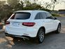 GLC250 AMG 4WD  免鑰匙  摸門 360環景  腳踢電尾門  全景天窗  電動椅  第4張縮圖