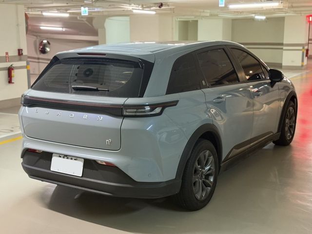 原版件 長程LR 亮點版 新車144 全景天窗 盲點 電尾門 電動椅 360環景  第5張相片