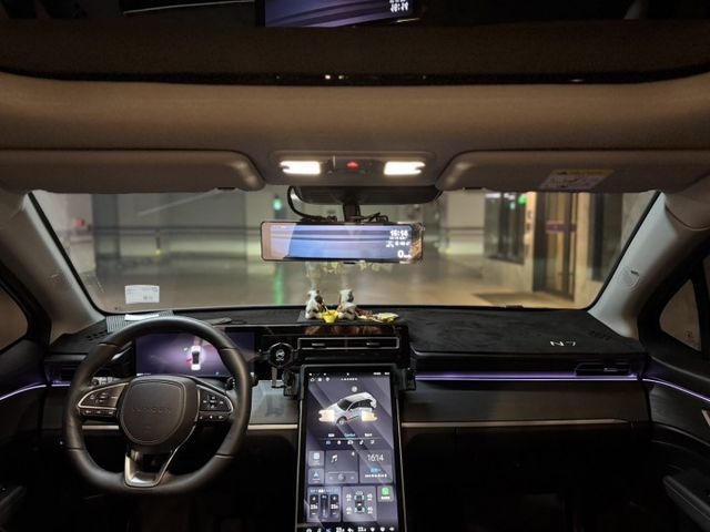 原版件 長程LR 亮點版 新車144 全景天窗 盲點 電尾門 電動椅 360環景  第8張相片