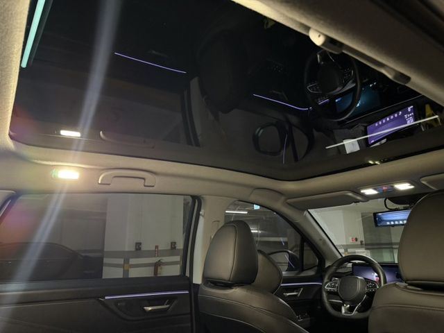 原版件 長程LR 亮點版 新車144 全景天窗 盲點 電尾門 電動椅 360環景  第17張相片