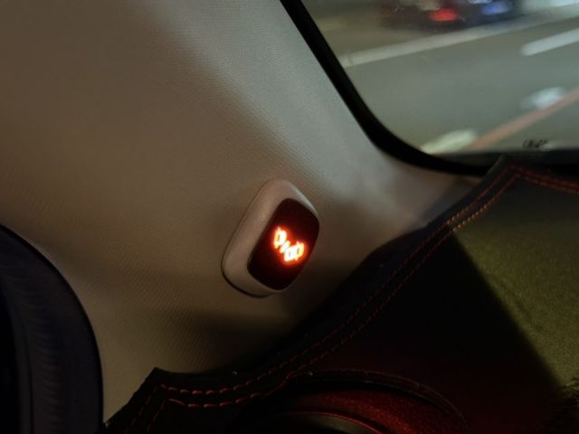 小改款 原版件 空力套件  S版 免鑰匙 恆溫 定速 LED頭燈 盲點  第8張相片