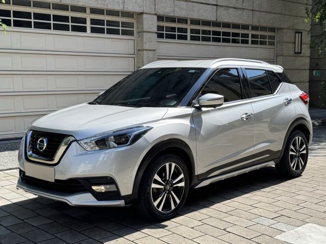 原版件、一手車、智行旗艦版、免鑰匙、恆溫、定速、盲點、360環景、LED魚眼頭燈  第1張相片