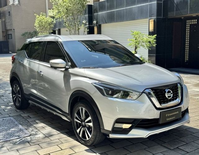 原版件、一手車、智行旗艦版、免鑰匙、恆溫、定速、盲點、360環景、LED魚眼頭燈  第2張相片