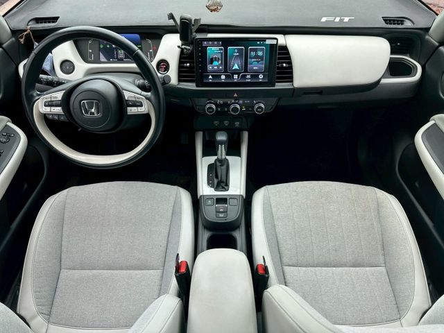 原版件、360環景、盲點、摸門、免鑰匙、ACC跟車、車道偏移  第10張相片