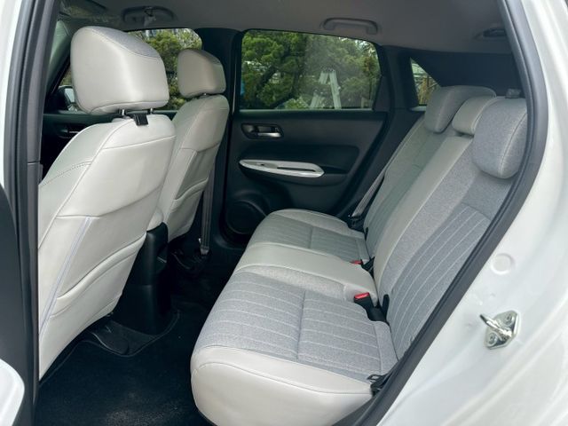 原版件、360環景、盲點、摸門、免鑰匙、ACC跟車、車道偏移  第17張相片