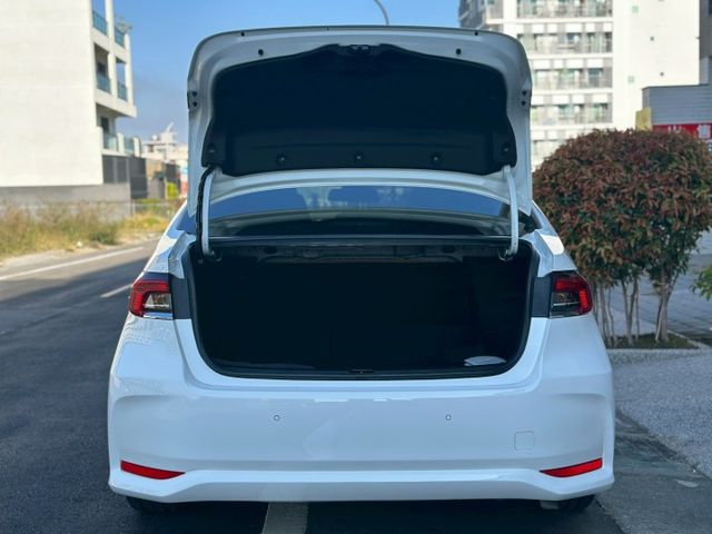 原版件、ACC跟車、恆溫、車道偏移、一手車、保固2年/5萬公里  第17張相片