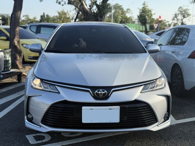 免鑰匙啟動、摸門、恆溫、倒車顯影、ACC跟車、車道偏移  第3張相片