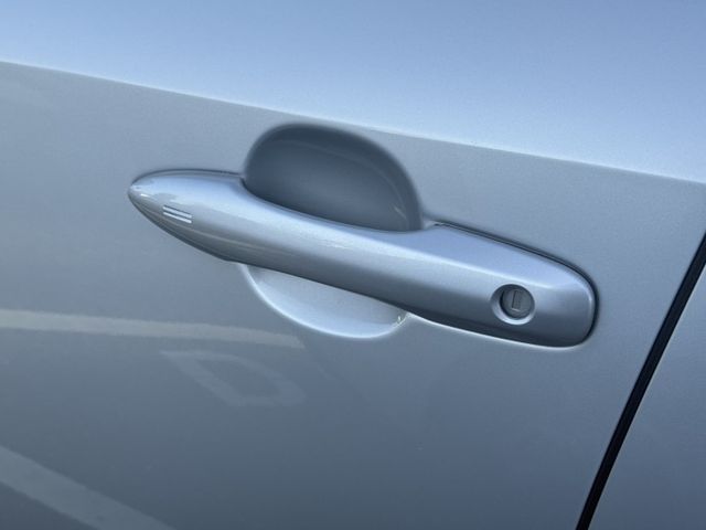 免鑰匙啟動、摸門、恆溫、倒車顯影、ACC跟車、車道偏移  第6張相片