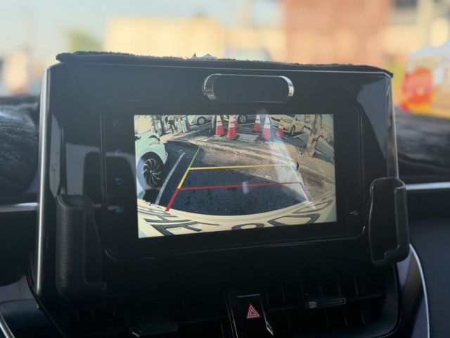 免鑰匙啟動、摸門、恆溫、倒車顯影、ACC跟車、車道偏移  第9張相片