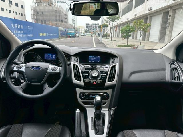 LED頭燈、天窗、保固一年/2萬公里  第9張相片