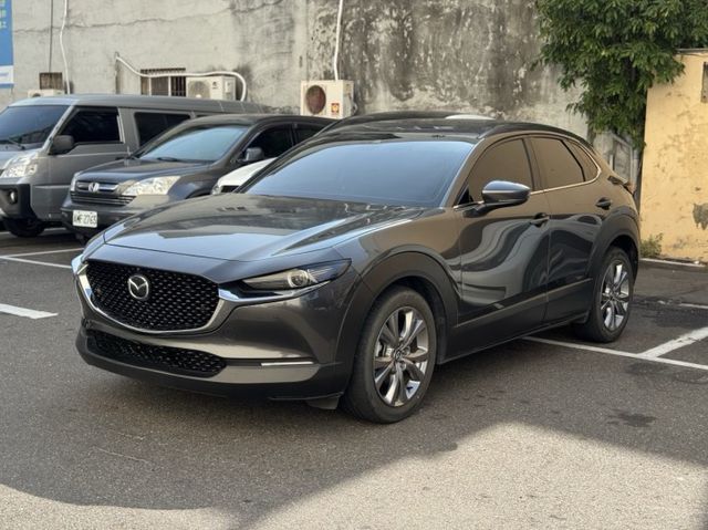 原版件、ACC跟車、電尾門、360環景、恆溫、電子手剎車、摸門、iKey、水泥灰  第1張相片