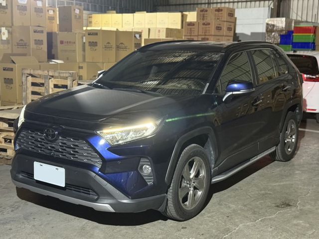 原版件、旗艦版、盲點、電尾門、360環景、電動椅、摸門、ACC跟車、免鑰匙啟動、LED頭燈  第2張相片