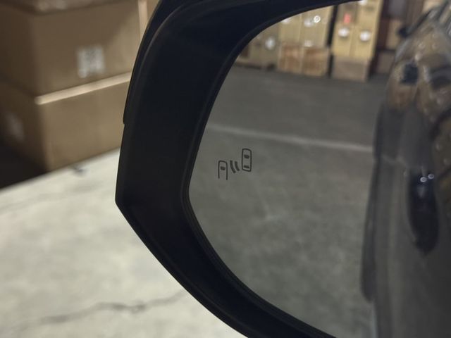 原版件、旗艦版、盲點、電尾門、360環景、電動椅、摸門、ACC跟車、免鑰匙啟動、LED頭燈  第12張相片