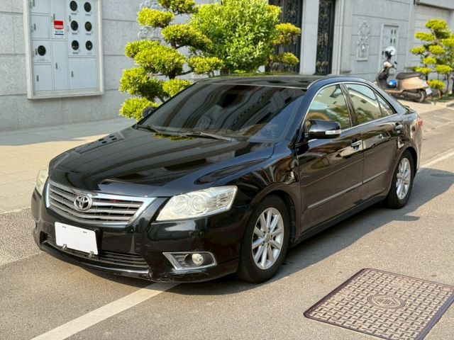 免鑰匙啟動、摸門、恆溫、定速、電動椅、車況漂亮、氣氛燈、安卓機  第2張相片