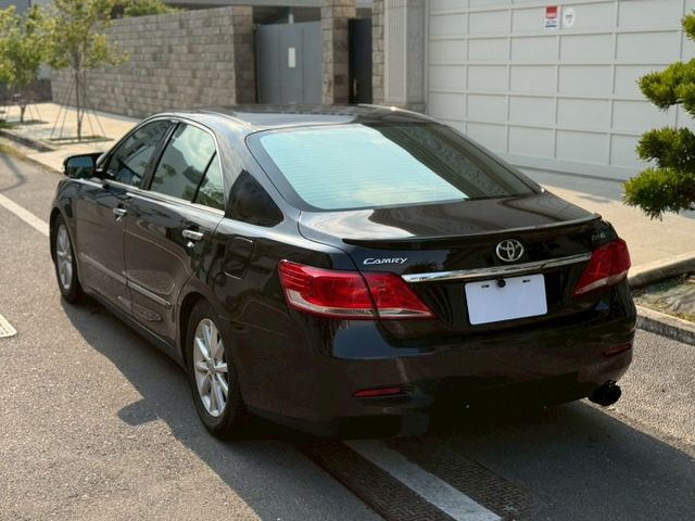 免鑰匙啟動、摸門、恆溫、定速、電動椅、車況漂亮、氣氛燈、安卓機  第7張相片