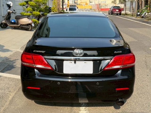 免鑰匙啟動、摸門、恆溫、定速、電動椅、車況漂亮、氣氛燈、安卓機  第17張相片