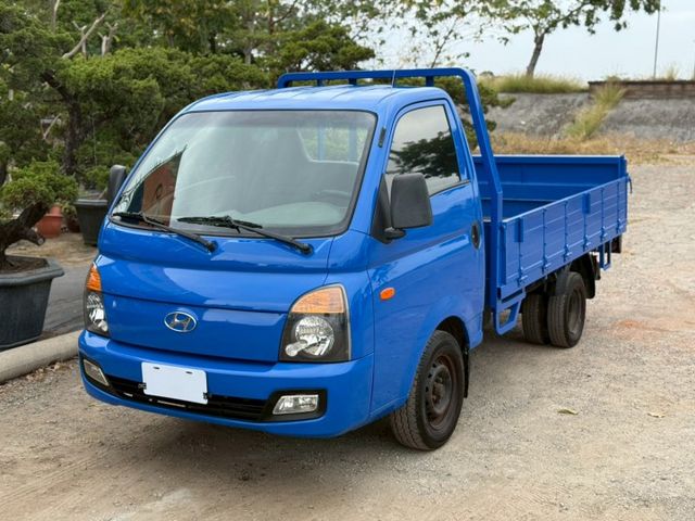 3.25頓、6速手排變速箱、2片式加大升降尾門  第1張相片