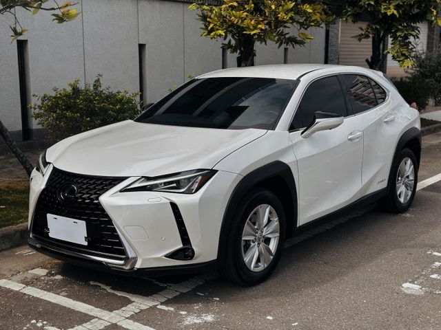 ACC跟車、車道偏移、安卓機、Carplay、電尾門、摸門、免鑰匙、電動椅、盲點、360環景  第1張相片