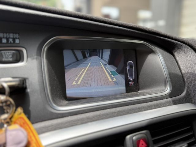 原版件、全景天窗、變速箱已更新過、倒車顯影  第5張相片