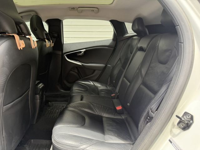 原版件、全景天窗、變速箱已更新過、倒車顯影  第9張相片