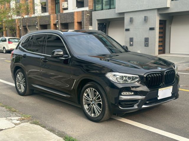 原版件、30i、ACC跟車、LUX、4輪傳動、電尾門、360環景、盲點、電動椅、電動椅、摸門、免鑰匙啟動  第3張相片