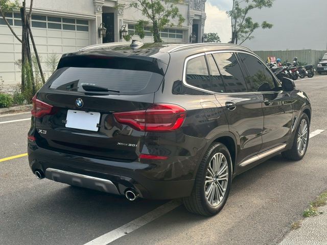 原版件、30i、ACC跟車、LUX、4輪傳動、電尾門、360環景、盲點、電動椅、電動椅、摸門、免鑰匙啟動  第4張相片