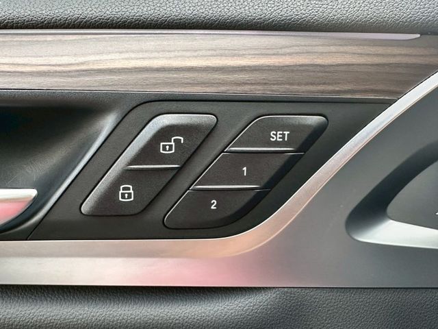 原版件、30i、ACC跟車、LUX、4輪傳動、電尾門、360環景、盲點、電動椅、電動椅、摸門、免鑰匙啟動  第12張相片