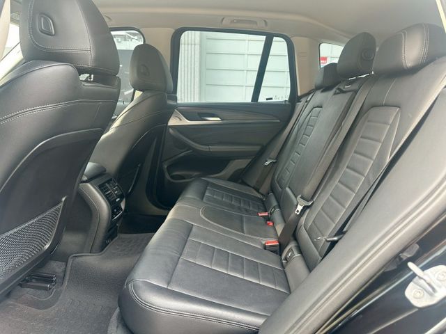 原版件、30i、ACC跟車、LUX、4輪傳動、電尾門、360環景、盲點、電動椅、電動椅、摸門、免鑰匙啟動  第15張相片