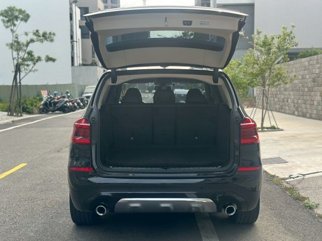 原版件、30i、ACC跟車、LUX、4輪傳動、電尾門、360環景、盲點、電動椅、電動椅、摸門、免鑰匙啟動  第18張相片