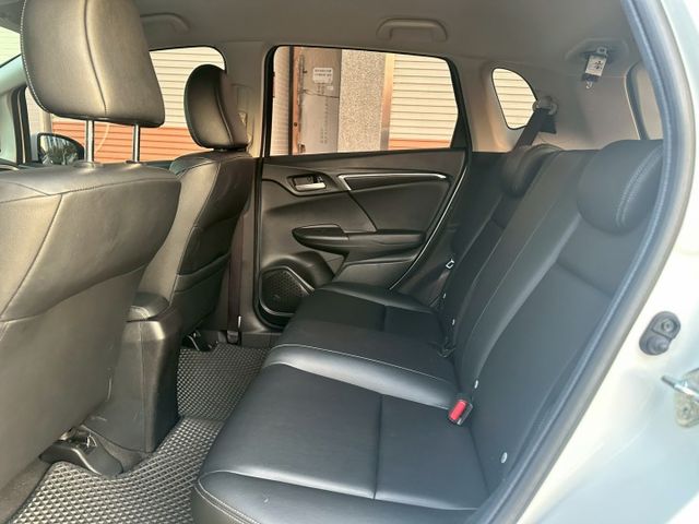 S版、免鑰匙、恆溫空調、定速、雷達、一手車原廠保養、剛做完原廠大保養(附工單)  第17張相片