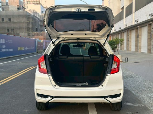 S版、免鑰匙、恆溫空調、定速、雷達、一手車原廠保養、剛做完原廠大保養(附工單)  第19張相片