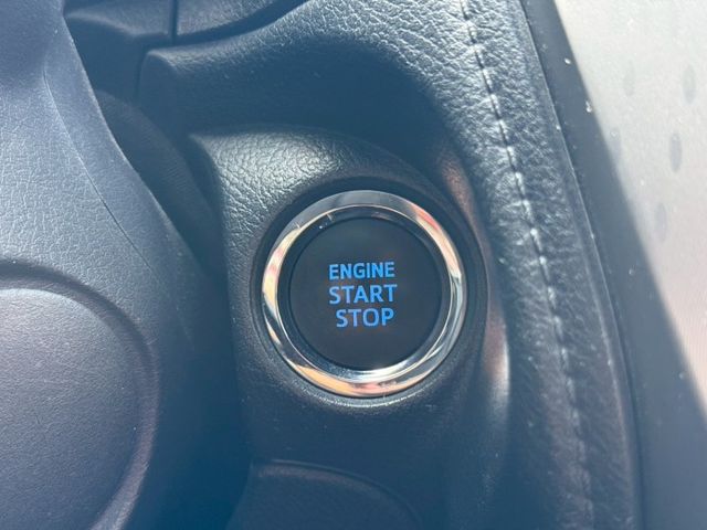 一手車、S版、免鑰匙啟動、摸門、定速、安卓機  第11張相片