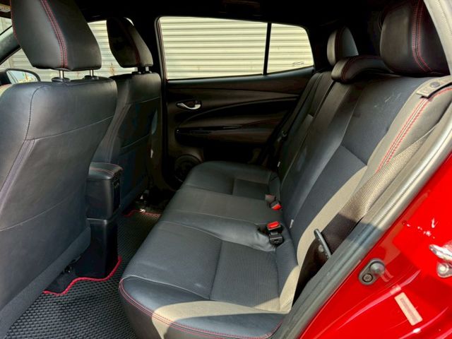 一手車、S版、免鑰匙啟動、摸門、定速、安卓機  第15張相片