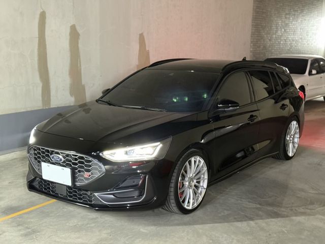 ST、原版件、液晶儀表、全景天窗、360環景、盲點、電尾門、電動椅  第1張相片