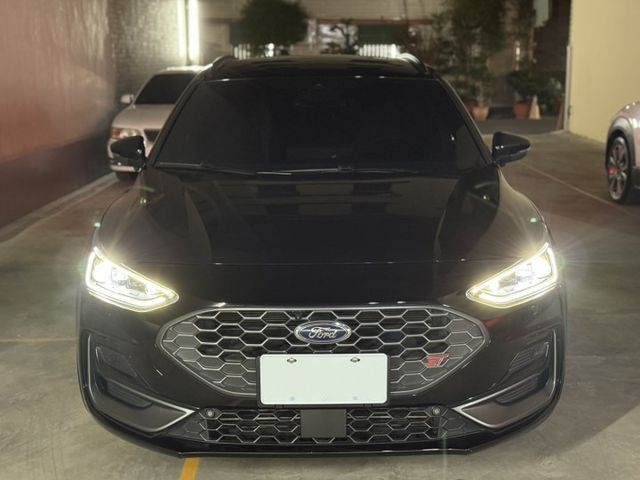 ST、原版件、液晶儀表、全景天窗、360環景、盲點、電尾門、電動椅  第3張相片