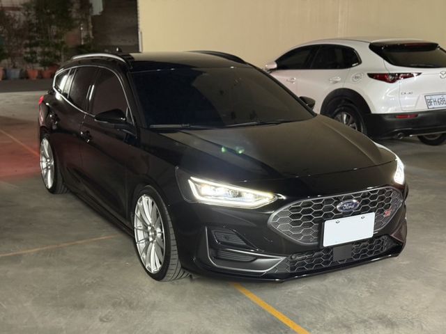 ST、原版件、液晶儀表、全景天窗、360環景、盲點、電尾門、電動椅  第4張相片