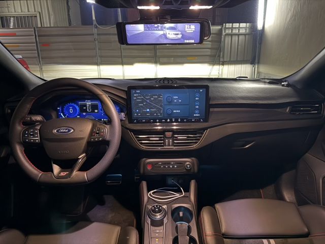 ST、原版件、液晶儀表、全景天窗、360環景、盲點、電尾門、電動椅  第8張相片