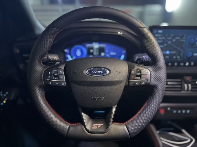 ST、原版件、液晶儀表、全景天窗、360環景、盲點、電尾門、電動椅  第9張相片