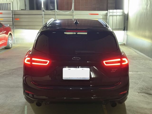 ST、原版件、液晶儀表、全景天窗、360環景、盲點、電尾門、電動椅  第20張相片