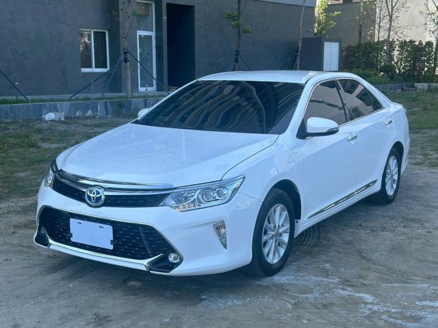 摸門、免鑰匙、電動椅、LED頭燈、方向盤快控、定速、後座出風口  第1張相片