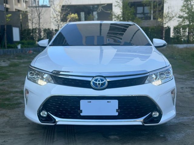 摸門、免鑰匙、電動椅、LED頭燈、方向盤快控、定速、後座出風口  第3張相片