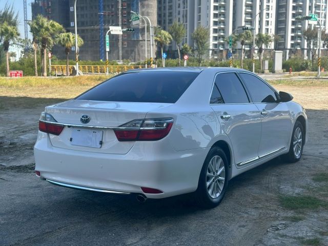 摸門、免鑰匙、電動椅、LED頭燈、方向盤快控、定速、後座出風口  第5張相片