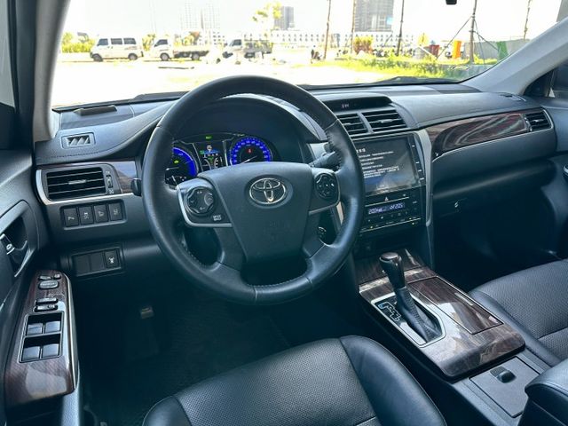 摸門、免鑰匙、電動椅、LED頭燈、方向盤快控、定速、後座出風口  第7張相片