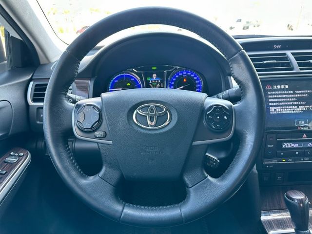 摸門、免鑰匙、電動椅、LED頭燈、方向盤快控、定速、後座出風口  第10張相片