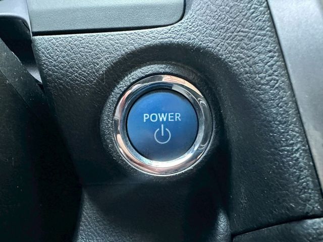 摸門、免鑰匙、電動椅、LED頭燈、方向盤快控、定速、後座出風口  第12張相片