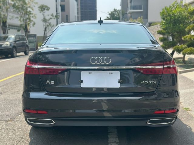 原廠保固中、全數位座艙、彩色環艙氣氛燈、LED尾燈、電動座椅、ACC跟車、電動尾門、盲點  第6張相片