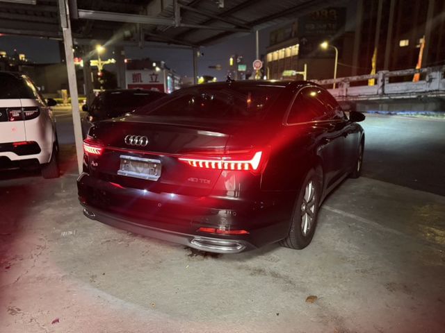 原廠保固中、全數位座艙、彩色環艙氣氛燈、LED尾燈、電動座椅、ACC跟車、電動尾門、盲點  第7張相片