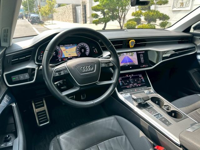 原廠保固中、全數位座艙、彩色環艙氣氛燈、LED尾燈、電動座椅、ACC跟車、電動尾門、盲點  第8張相片