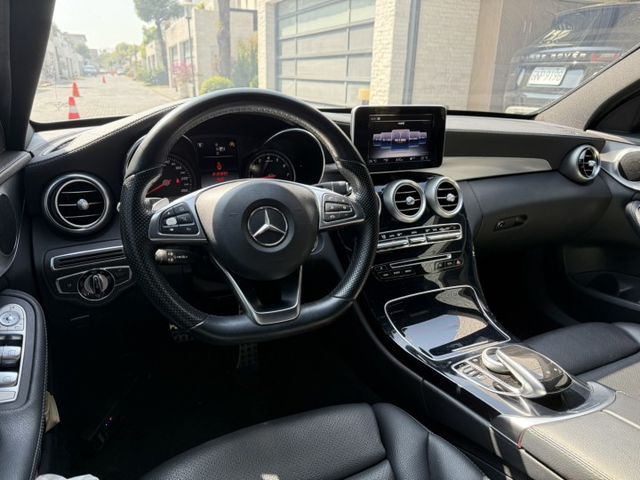 AMG、原版件、LED頭燈、一手車、電動記憶座椅、天窗、平把方向盤、AMG套件  第5張相片