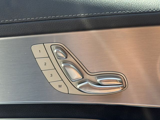 AMG、原版件、LED頭燈、一手車、電動記憶座椅、天窗、平把方向盤、AMG套件  第10張相片